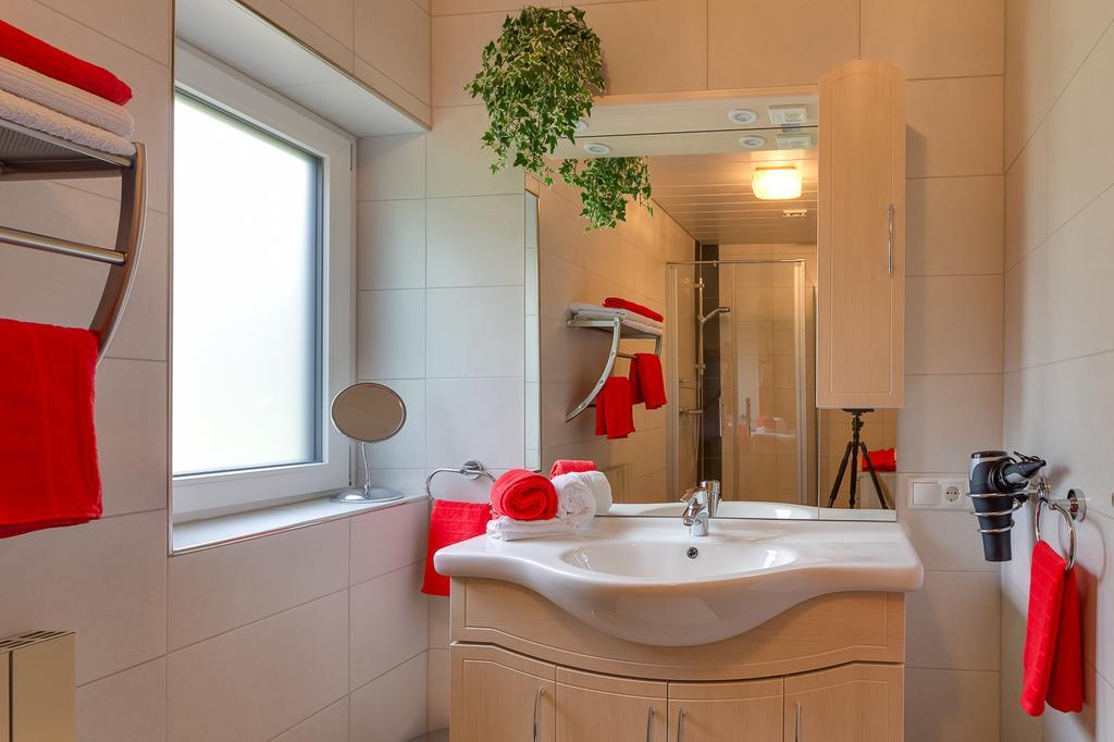 Biancas Ferienwohnung im Haus Roswitha Tumpen Exterior foto