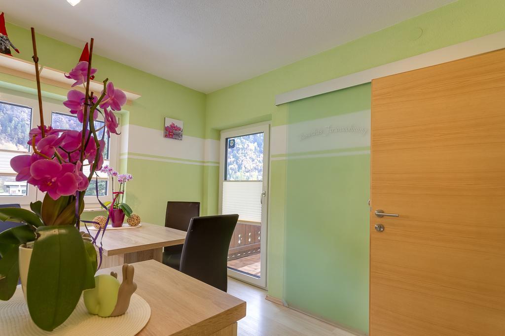 Biancas Ferienwohnung im Haus Roswitha Tumpen Exterior foto