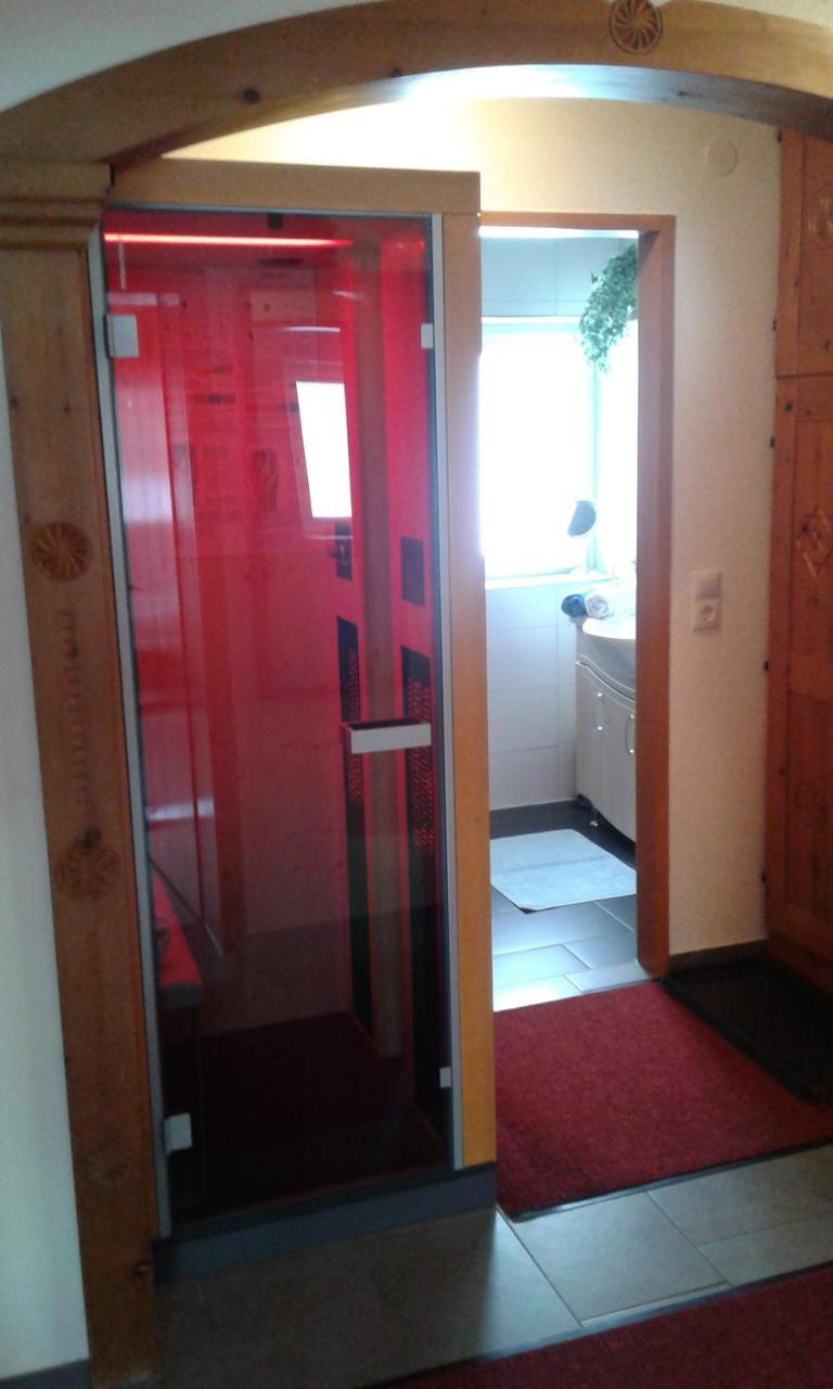 Biancas Ferienwohnung im Haus Roswitha Tumpen Exterior foto