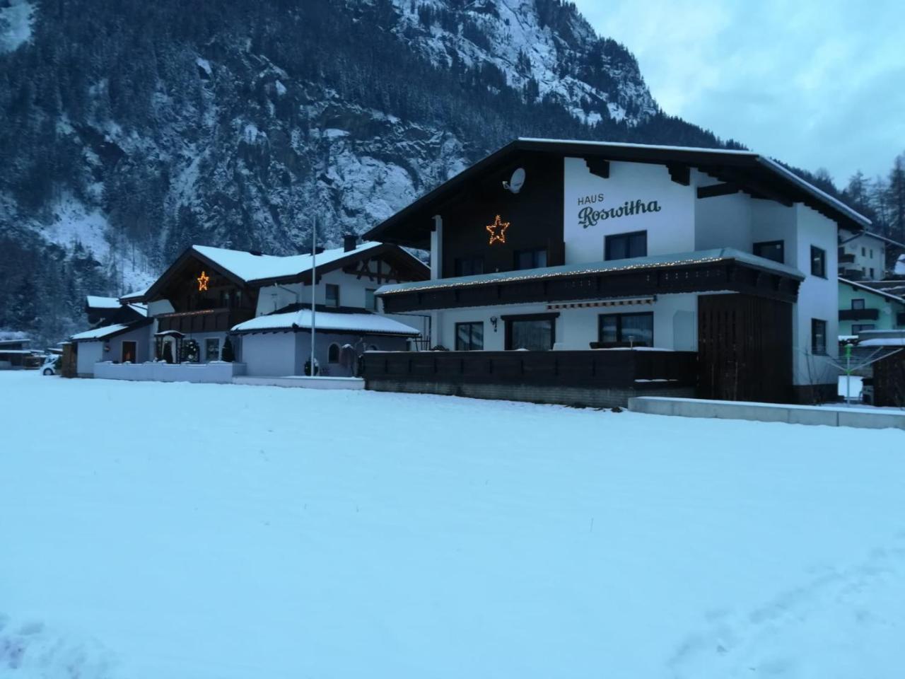 Biancas Ferienwohnung im Haus Roswitha Tumpen Exterior foto